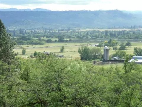 15644 Hwy 62, Eagle Point, OR 97524 photo 22