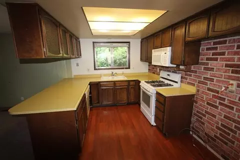 920 Freeman Rd, Central Point, OR 97502 photo 2