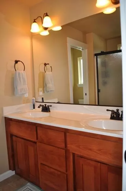 200 Westbrook Dr, Rogue River, OR 97537 photo 8