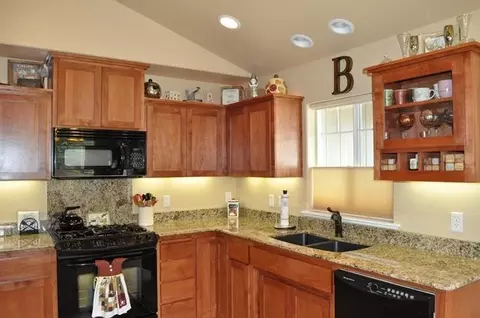 200 Westbrook Dr, Rogue River, OR 97537 photo 4