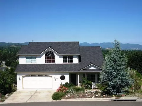 822 Amerman Dr, Phoenix, OR 97535 photo 1