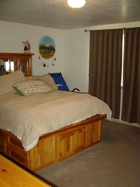 70 Leafwood Dr, Eagle Point, OR 97524 photo 9