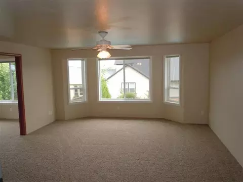 191 Bellerive Dr, Eagle Point, OR 97524 photo 3