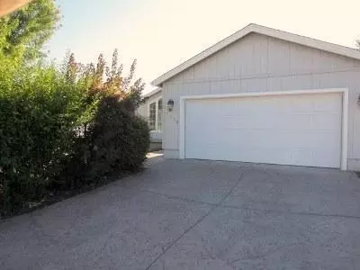 1255 Rochelle Ct, Central Point, OR 97502 photo 3