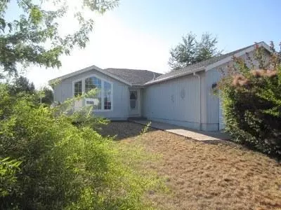 1255 Rochelle Ct, Central Point, OR 97502 photo 2