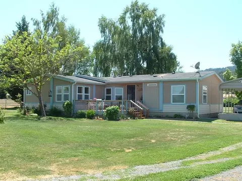 2946 Phillips Way, Central Point, OR 97502 photo 1