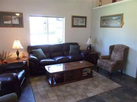 34 Pineridge Ln, Eagle Point, OR 97524 photo 4