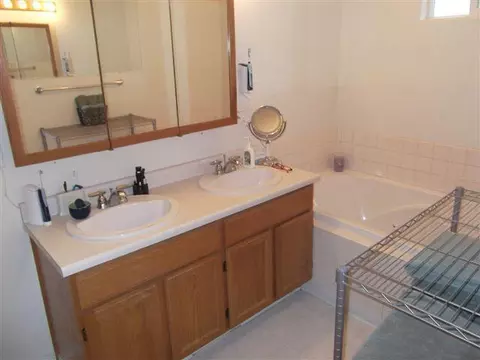 34 Pineridge Ln, Eagle Point, OR 97524 photo 9