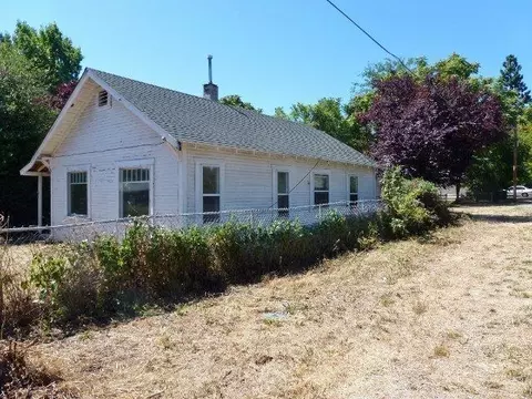 415 Pine St, Phoenix, OR 97535 photo 13