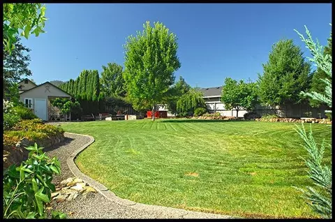 109 Walnut Pl, Phoenix, OR 97535 photo 19