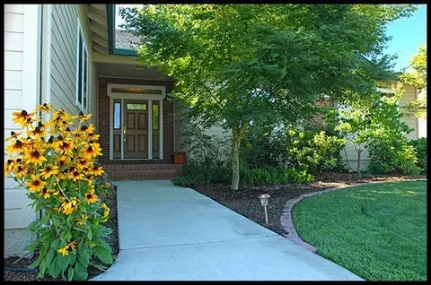 109 Walnut Pl, Phoenix, OR 97535 photo 3