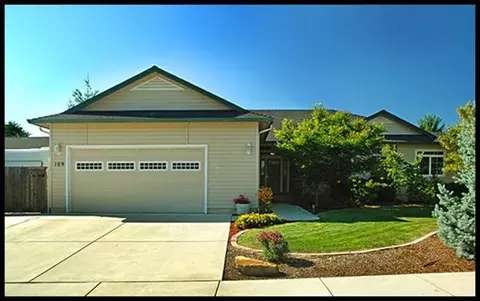109 Walnut Pl, Phoenix, OR 97535 photo 1