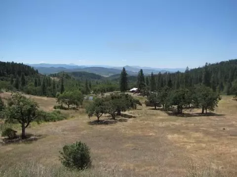 3200 Worthington Rd, Eagle Point, OR 97524 photo 5
