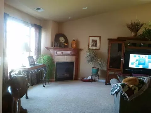 450 N Deanjou, Eagle Point, OR 97524 photo 2