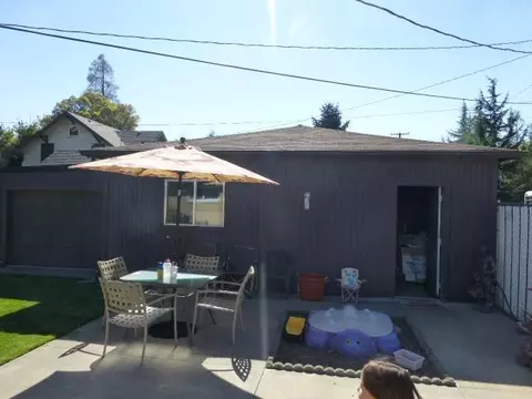 248 S Third St, Central Point, OR 97502 photo 23