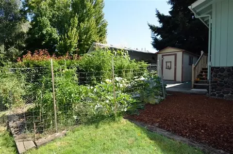 972 Shasta Ave, Eagle Point, OR 97524 photo 17