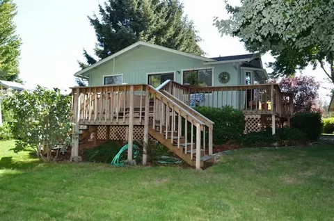 972 Shasta Ave, Eagle Point, OR 97524 photo 1