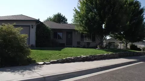 434 Montclair Way, Eagle Point, OR 97524 photo 1
