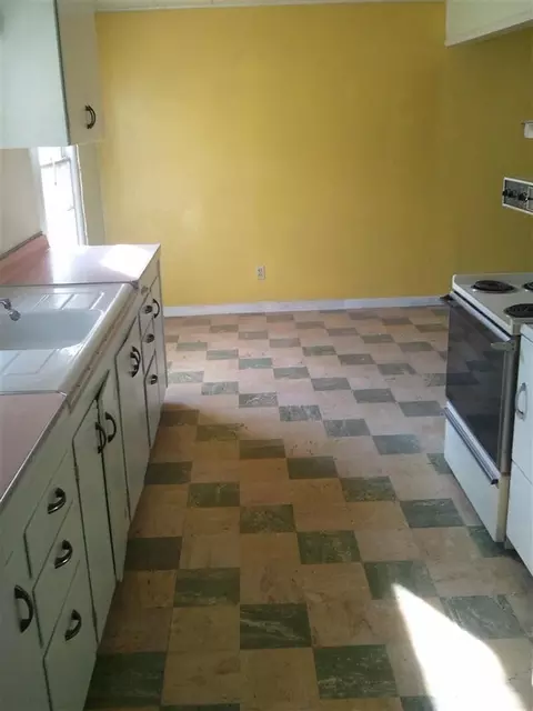 186 E Gregory, Central Point, OR 97502 photo 5