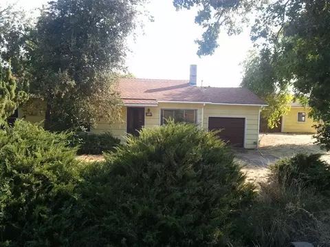 186 E Gregory, Central Point, OR 97502 photo 1
