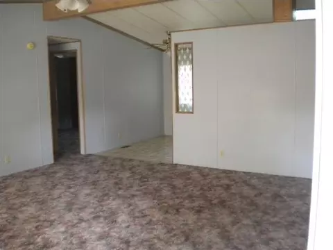 478 Meadow Ln, Eagle Point, OR 97524 photo 3