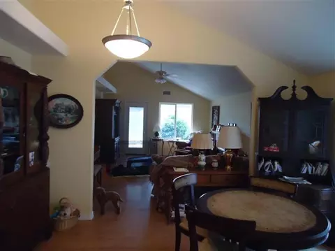 448 Montclair Way, Eagle Point, OR 97524 photo 3