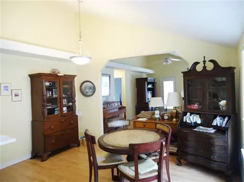 448 Montclair Way, Eagle Point, OR 97524 photo 2