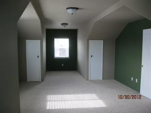 435 Phyllis Dr, Eagle Point, OR 97524 photo 4