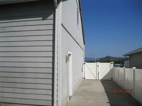 435 Phyllis Dr, Eagle Point, OR 97524 photo 6