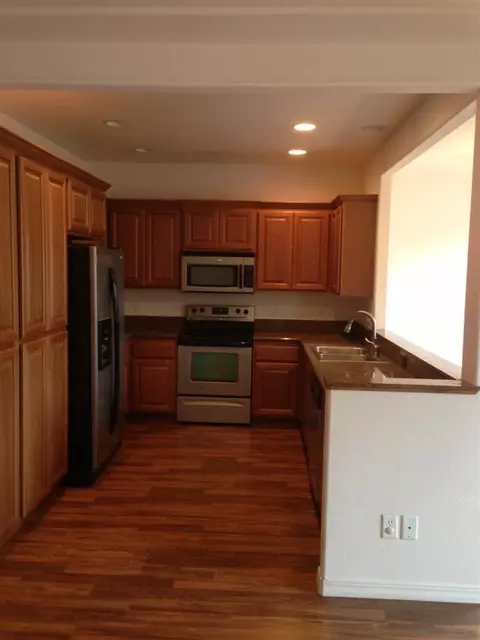 368 Jans Ct, Central Point, OR 97502 photo 3