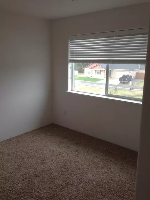 368 Jans Ct, Central Point, OR 97502 photo 8