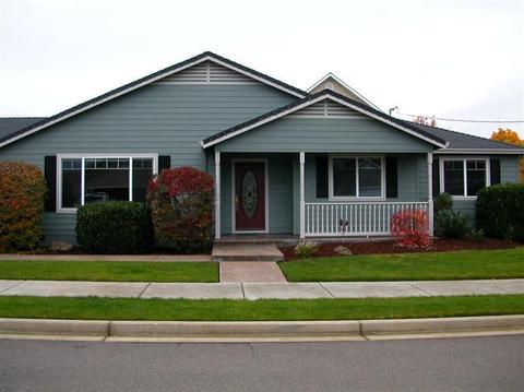 110 Aberdeen Ln, Eagle Point, OR 97524 photo 1