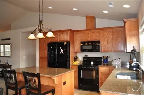 456 Deanjou Ave, Eagle Point, OR 97524 photo 3