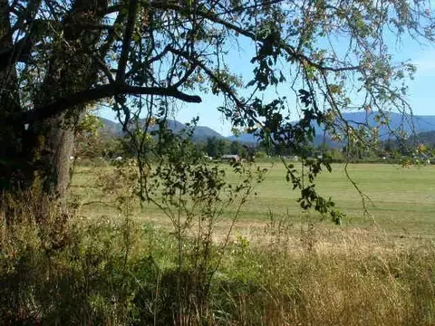 2305 Upper River Rd, Grants Pass, OR 97526 photo 1