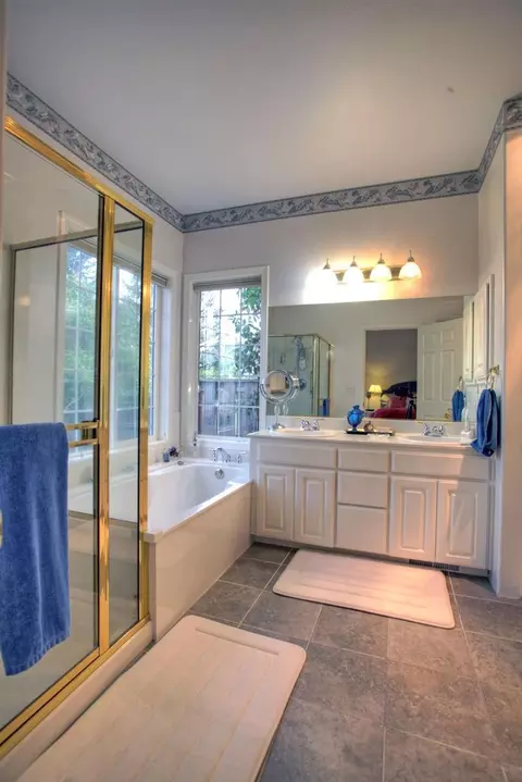 809 Cypress Point Loop, Ashland, OR 97520 photo 16