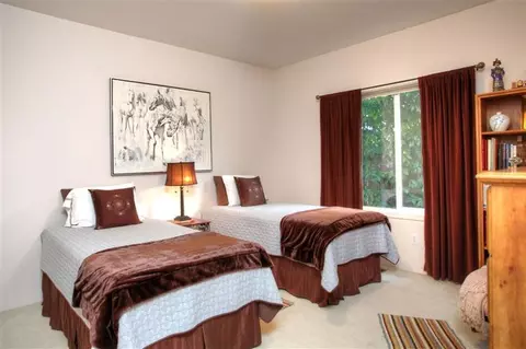 809 Cypress Point Loop, Ashland, OR 97520 photo 14
