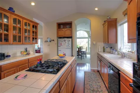 809 Cypress Point Loop, Ashland, OR 97520 photo 5