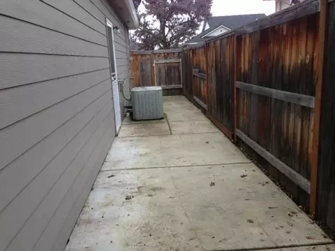 664 Ridgeway Ave, Central Point, OR 97502 photo 23