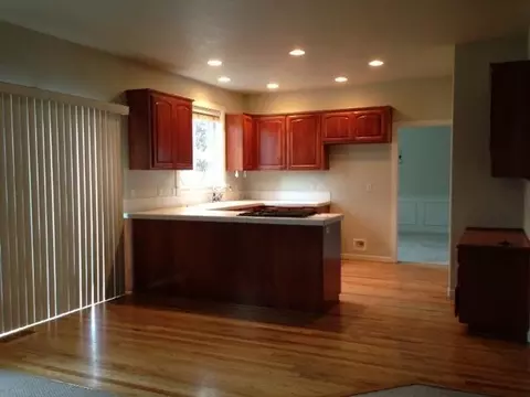 664 Ridgeway Ave, Central Point, OR 97502 photo 3