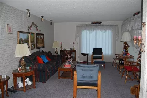 678 Eric Loop, Grants Pass, OR 97526 photo 3