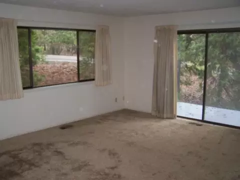 815 Eric Loop, Grants Pass, OR 97526 photo 9