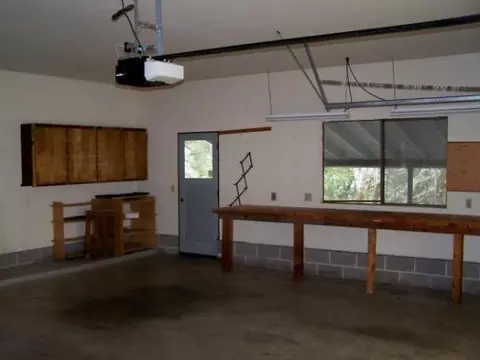 815 Eric Loop, Grants Pass, OR 97526 photo 16