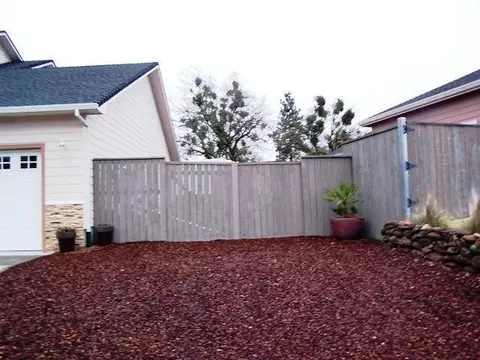 488 Ridgeway Ave, Central Point, OR 97502 photo 4