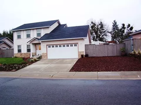 488 Ridgeway Ave, Central Point, OR 97502 photo 3