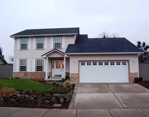488 Ridgeway Ave, Central Point, OR 97502 photo 2
