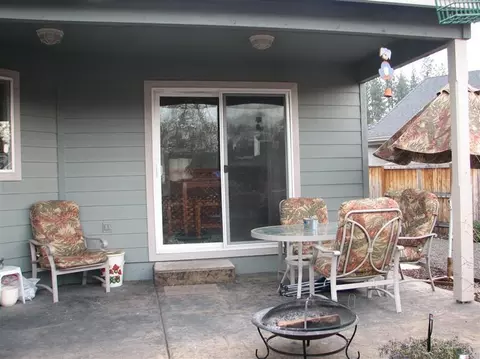 965 Black Wolf, Eagle Point, OR 97524 photo 6