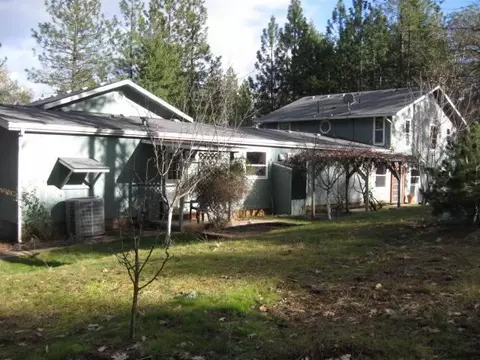372 Fields Rd, Williams, OR 97544 photo 1
