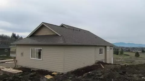 1044 Azure Way, Eagle Point, OR 97524 photo 6