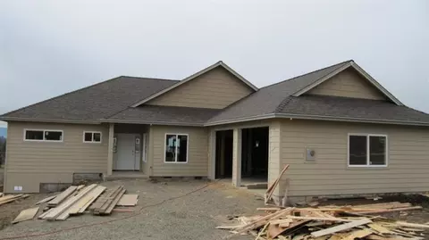 1044 Azure Way, Eagle Point, OR 97524 photo 5