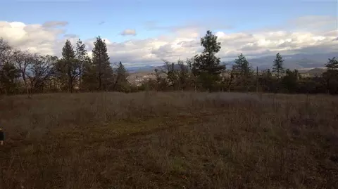 860 Linn Rd, Eagle Point, OR 97524 photo 8